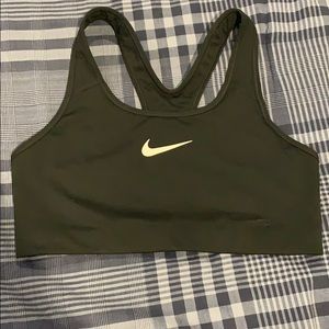 Sports bra